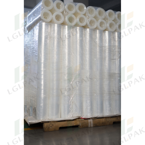 Coreless stretch film-bulk