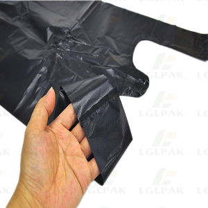 black recycle plastic bin bags in bulk-handle